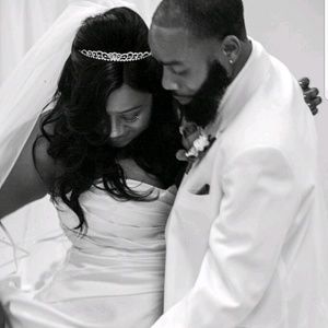 IVORY WEDDING DRESS,BRIDAL BAG, VEIL, BOUQUET, ETC